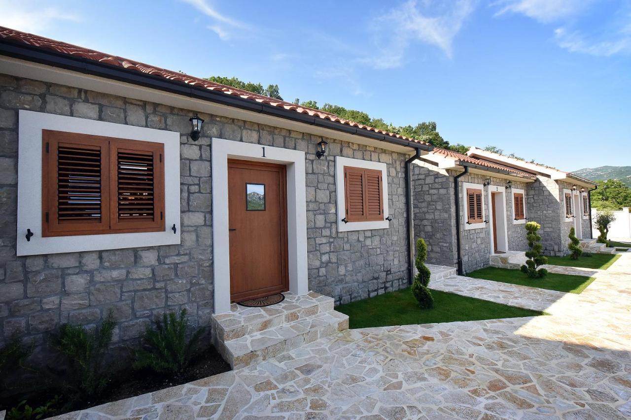 Valley Villa