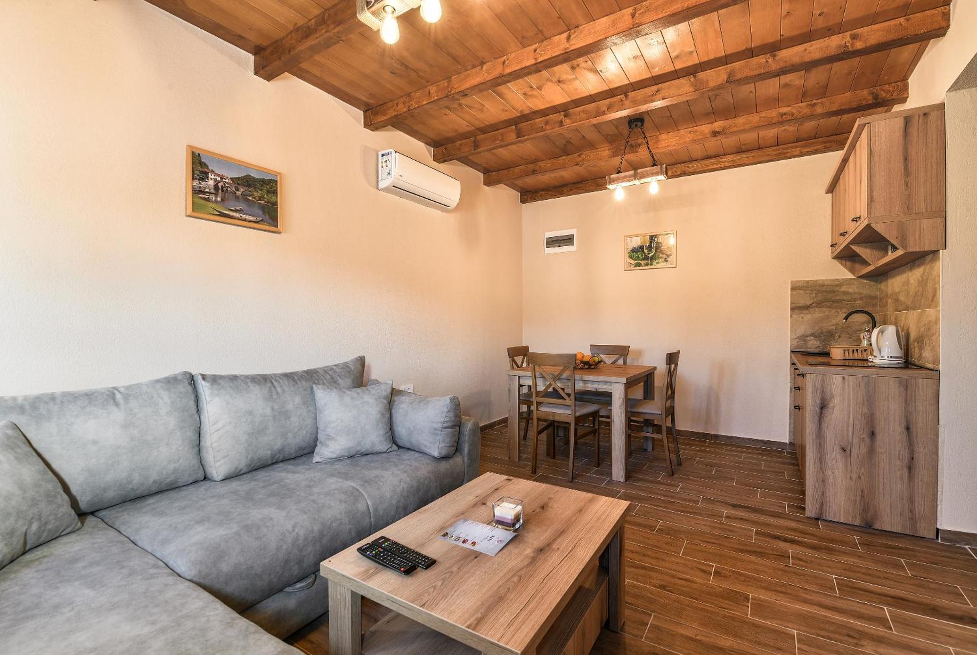 Villa Valley *